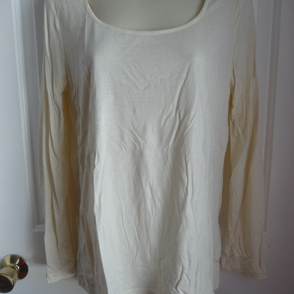 Talbots Top Shirt  M NWT $39 Cream White Scoop Neck Long Sleeves Rayon Lyocell